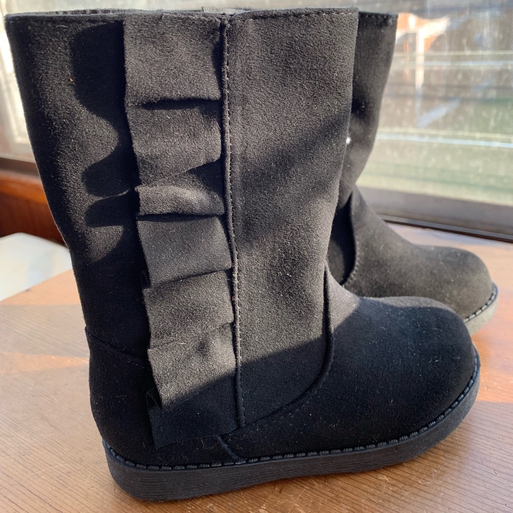 Black boots